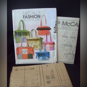 McCalls Fashion Accessories Pattern MP275 
Totes in Two Sizes 
UC/New Old Stock